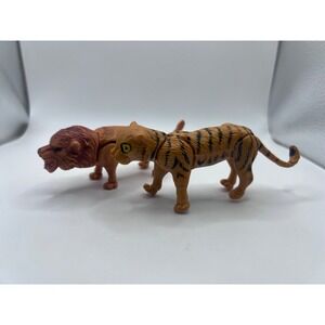 Vintage‎ Set Of Plastic Lion + Tiger Hand Painted Posable Legs/Heads Toys Safari